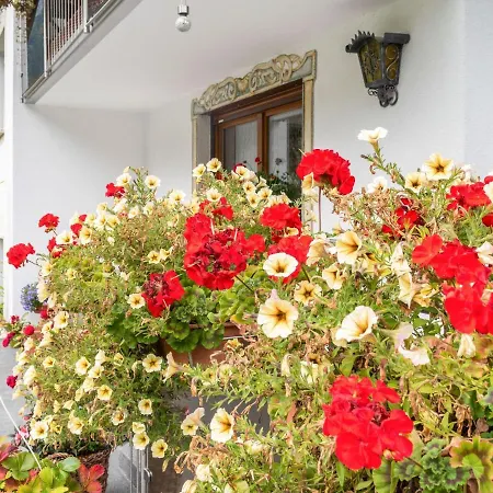 Lejlighed Cozy Apartment In Vandans With Shared Terrace